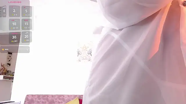 Susanahendrix online show from 12.14.25