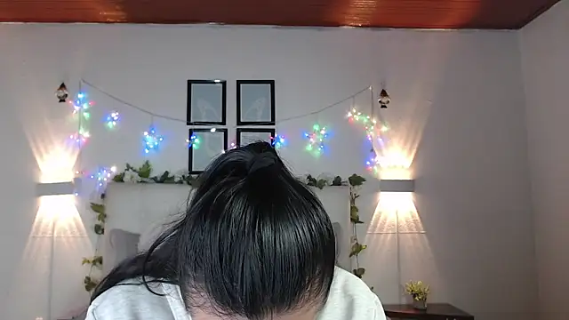 Megan 05  online show from 04.22.26