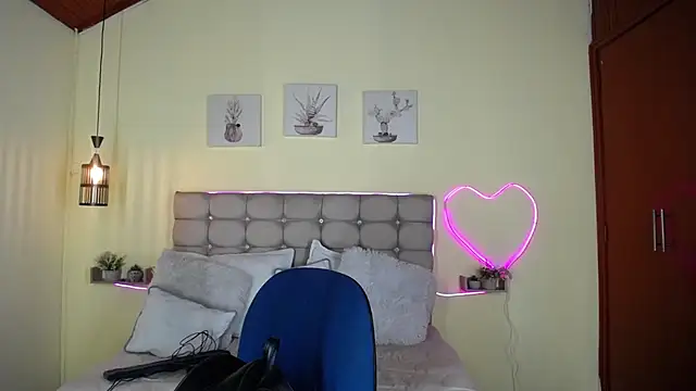 Megan 05  online show from 06.11.26