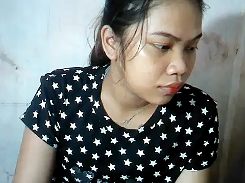 Snapshot of MorenaLovelyPinay24 chatting on 11.18.25 MorenaLovelyPinay24 online show from 11.18.25