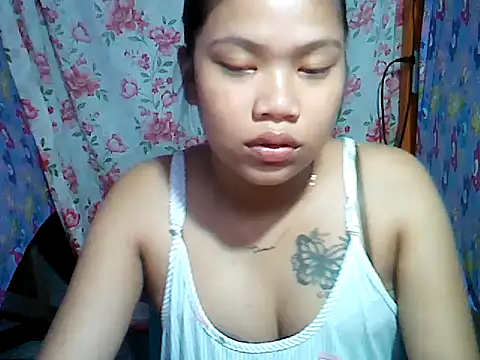 Snapshot of MorenaLovelyPinay24 chatting on 11.29.25 MorenaLovelyPinay24 online show from 11.29.25