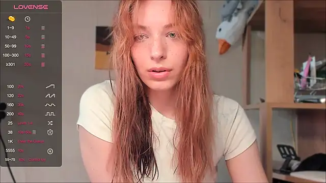 Snapshot of elilybby chatting on 04.04.26 elilybby online show from 04.04.26