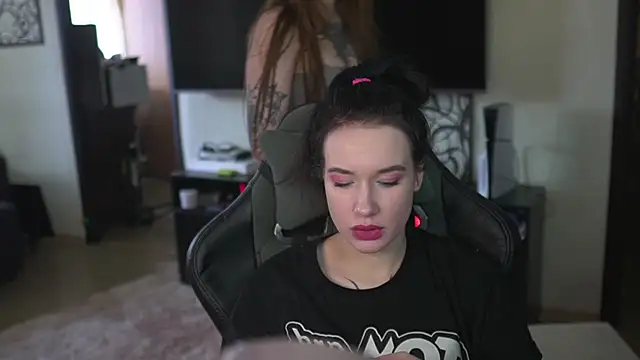 Snapshot of lis_silver chatting on 01.13.26 lis silver online show from 01.13.26