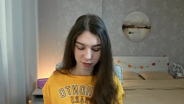 Snapshot of KellyShines chatting on 12.15.25 KellyShines online show from 12.15.25