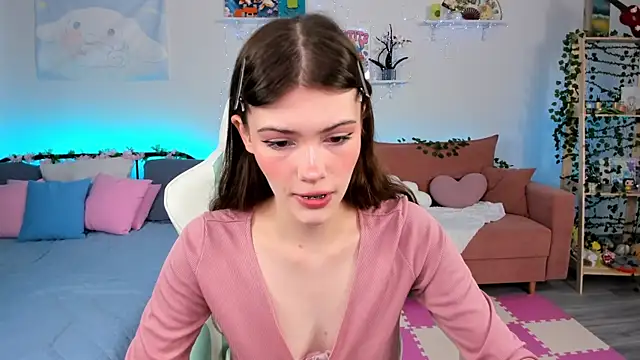 Zoe Vee online show from 07.15.26