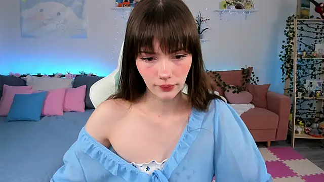 Zoe Vee online show from 07.18.26