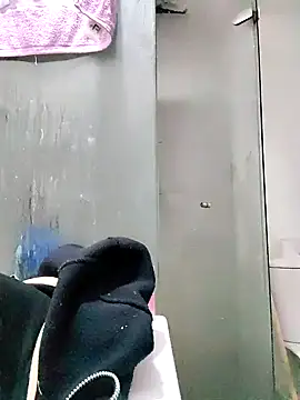 Megara 25 online show from 10.28.25