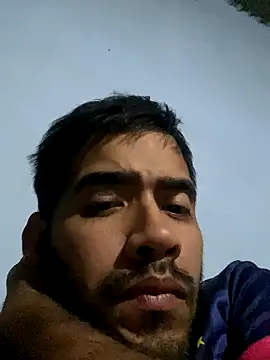 Snapshot of Emabracamonte95 chatting on 11.06.25 Emabracamonte95 online show from 11.06.25