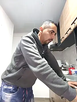 stivenlujan69 online show from 12.14.25