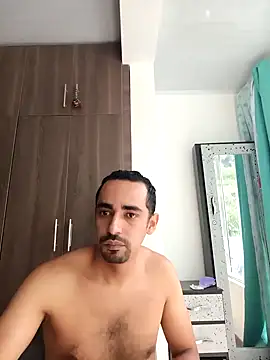 Snapshot of stivenlujan69 chatting on 01.14.26 stivenlujan69 online show from 01.14.26