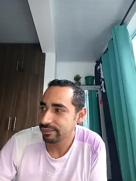 Snapshot of stivenlujan69 chatting on 01.17.26 stivenlujan69 online show from 01.17.26