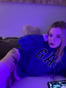 Snapshot of marnemzavar444 chatting on 11.08.25 marnemzavar444 online show from 11.08.25