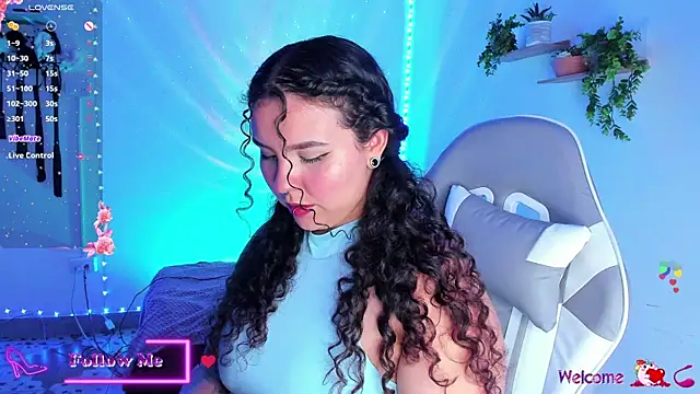 Snapshot of meggan_millerr chatting on 11.29.25 meggan millerr online show from 11.29.25