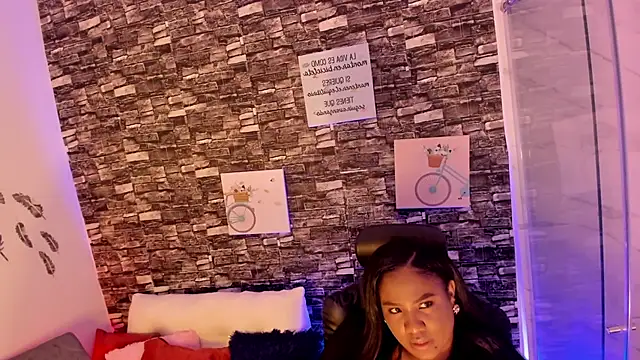 Snapshot of Elsie_morris12 chatting on 09.09.25 Elsie morris12 online show from 09.09.25