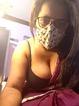 Snapshot of sexy_aaru chatting on 09.23.25 sexy aaru online show from 09.23.25