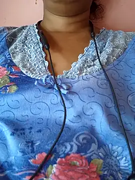 Snapshot of Sonalihot_ chatting on 09.14.25 Sonalihot online show from 09.14.25