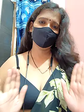 Snapshot of Sonalihot_ chatting on 10.01.25 Sonalihot online show from 10.01.25