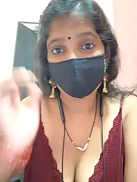 Snapshot of Sonalihot_ chatting on 10.02.25 Sonalihot online show from 10.02.25