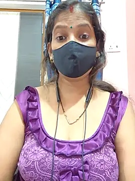 Snapshot of Sonalihot_ chatting on 10.04.25 Sonalihot online show from 10.04.25