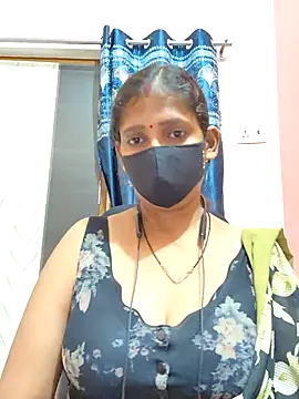 Snapshot of Sonalihot_ chatting on 10.04.25 Sonalihot online show from 10.04.25