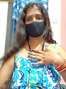 Snapshot of Sonalihot_ chatting on 10.16.25 Sonalihot online show from 10.16.25