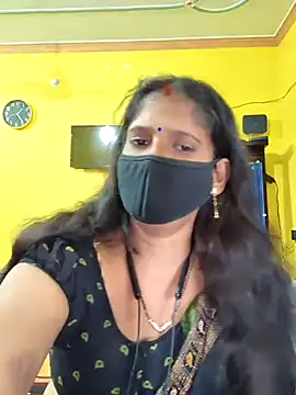 Snapshot of Sonalihot_ chatting on 11.14.25 Sonalihot online show from 11.14.25