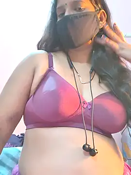 Snapshot of Sonalihot_ chatting on 11.22.25 Sonalihot online show from 11.22.25