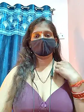 Snapshot of Sonalihot_ chatting on 11.25.25 Sonalihot online show from 11.25.25