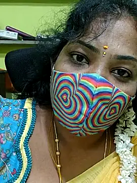 Snapshot of Tamil_Mithra chatting on 08.01.26 Tamil Mithra online show from 08.01.26