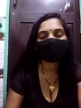 Snapshot of Payal-001 chatting on 10.25.25 Payal-001 online show from 10.25.25