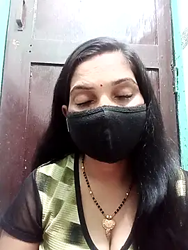 Snapshot of Payal-001 chatting on 11.04.25 Payal-001 online show from 11.04.25