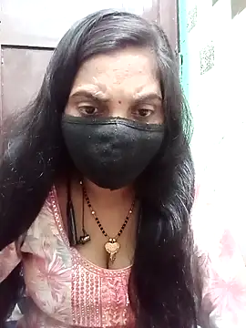 Snapshot of Payal-001 chatting on 11.14.25 Payal-001 online show from 11.14.25