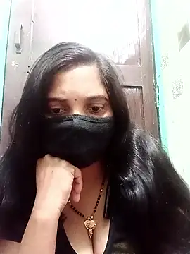 Snapshot of Payal-001 chatting on 11.18.25 Payal-001 online show from 11.18.25