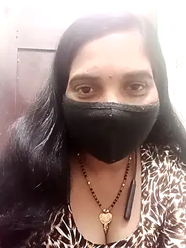 Snapshot of Payal-001 chatting on 11.21.25 Payal-001 online show from 11.21.25