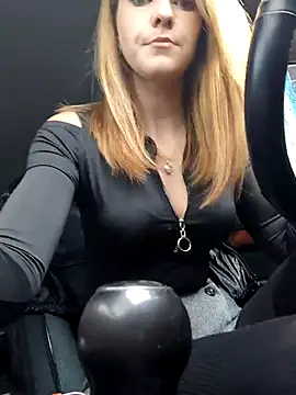 Snapshot of YOOUR_EVAA chatting on 12.14.25 YOOUR EVAA online show from 12.14.25