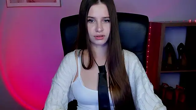 LuxMaya online show from 06.16.26