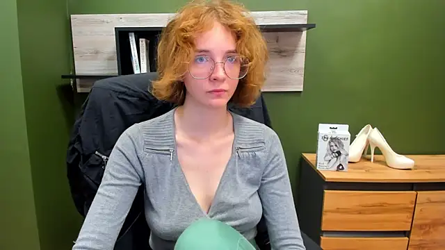 juicyPenny online show from 09.12.25