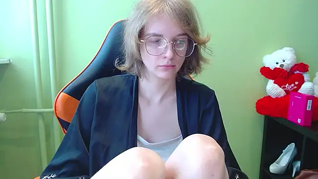 juicyPenny online show from 04.30.26
