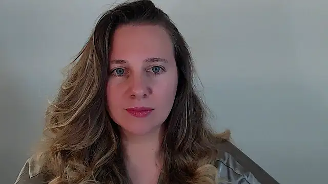 Snapshot of Darklure_ chatting on 09.20.25 Darklure  online show from 09.20.25