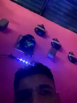 Snapshot of RandalHot chatting on 10.04.25 RandalHot online show from 10.04.25