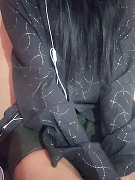 Snapshot of dream_Naughty_girl chatting on 10.28.25 dream Naughty girl online show from 10.28.25