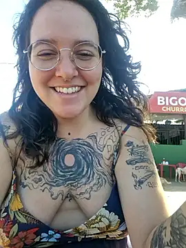 Snapshot of Blue_Liz chatting on 12.01.25 Blue Liz online show from 12.01.25