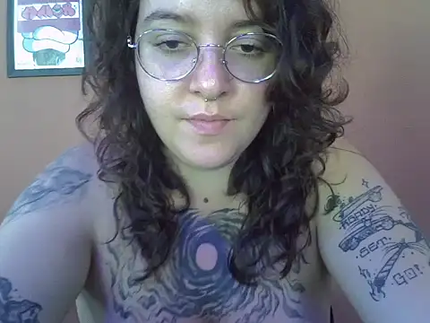 Snapshot of Blue_Liz chatting on 12.02.25 Blue Liz online show from 12.02.25