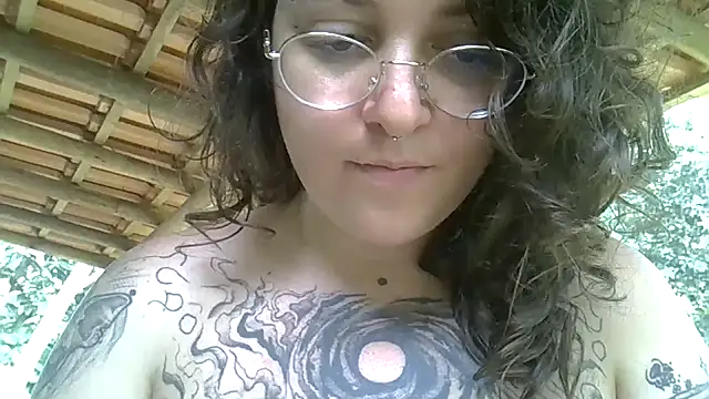 Snapshot of Blue_Liz chatting on 12.03.25 Blue Liz online show from 12.03.25