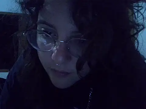 Snapshot of Blue_Liz chatting on 12.17.25 Blue Liz online show from 12.17.25