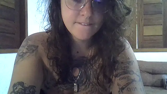 Snapshot of Blue_Liz chatting on 03.20.26 Blue Liz online show from 03.20.26