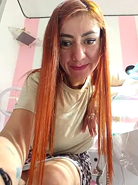 Snapshot of sandy_y chatting on 09.16.25 sandy y online show from 09.16.25