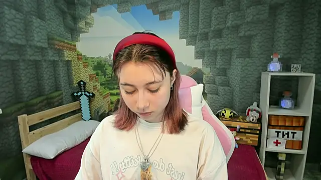 Snapshot of ClaraParks chatting on 01.13.26 ClaraParks online show from 01.13.26