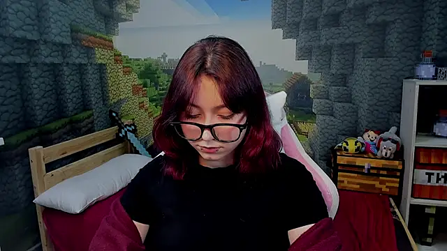 Snapshot of ClaraParks chatting on 02.03.26 ClaraParks online show from 02.03.26