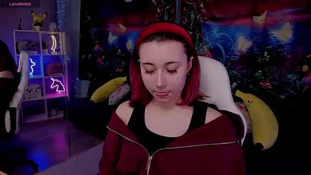 Snapshot of ClaraParks chatting on 03.13.26 ClaraParks online show from 03.13.26